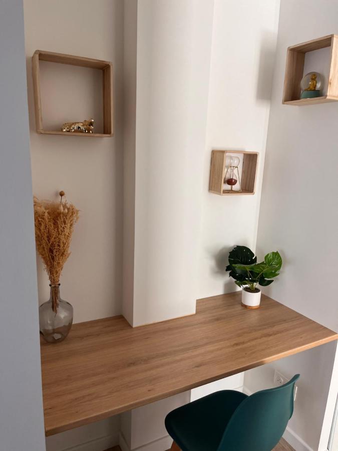 Studio Cosy Avec Terrasse, Proche Chantiers Et Airbus Saint-Nazaire  Ngoại thất bức ảnh